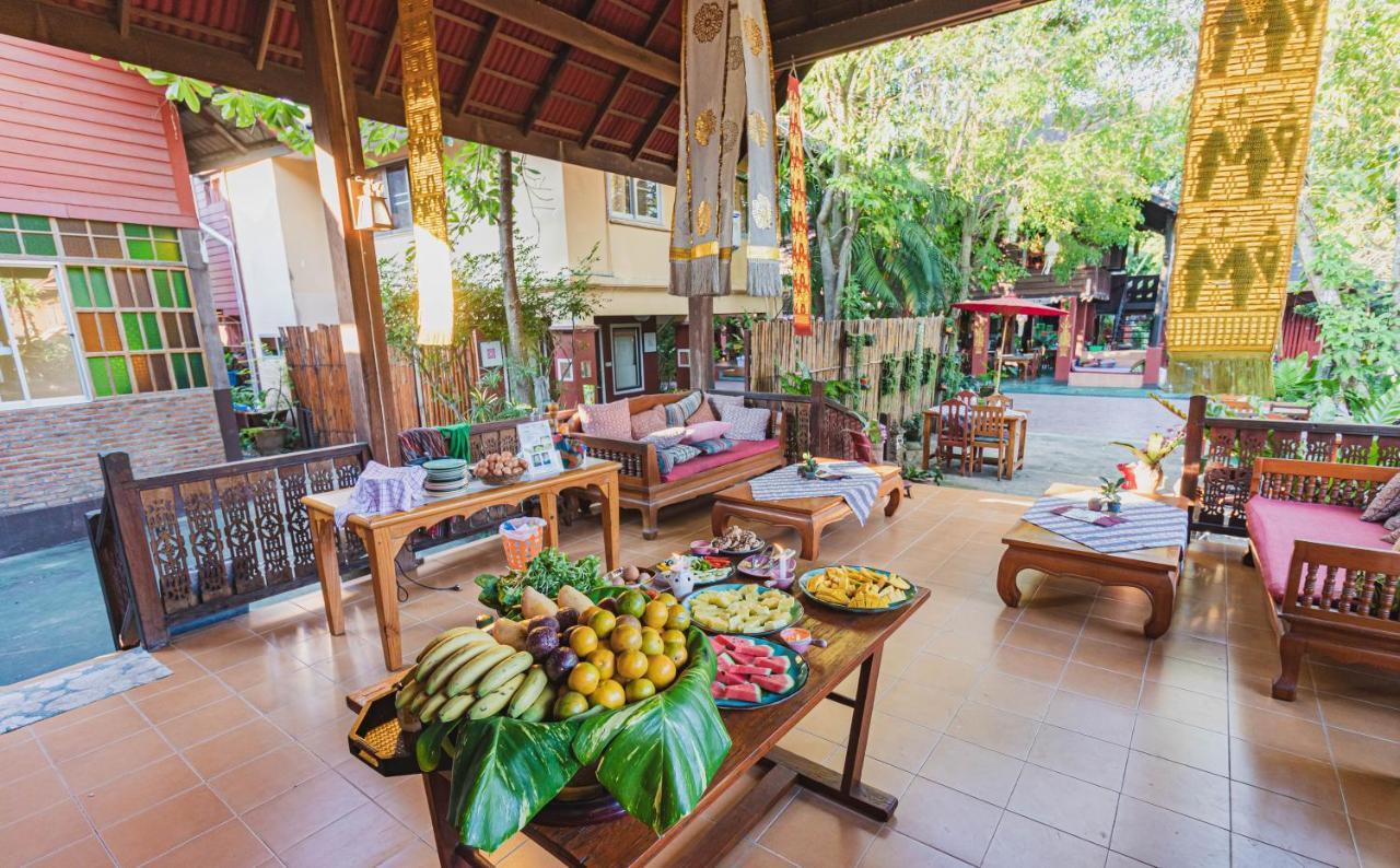 Joy'S House & Tour Acomodação com café da manhã Chiang Mai Exterior foto